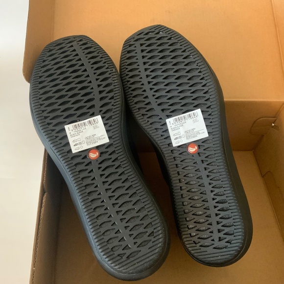 CLARKS TAWNIA LACE BLACK SUEDE LACE UP ANKLE BOOT Comfortable casual flat bootie - Picture 15 of 16